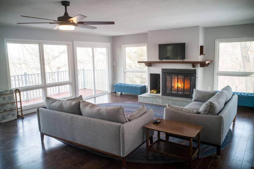 Finn'S Hideaway -Modern Family River Home Keokuk ภายนอก รูปภาพ